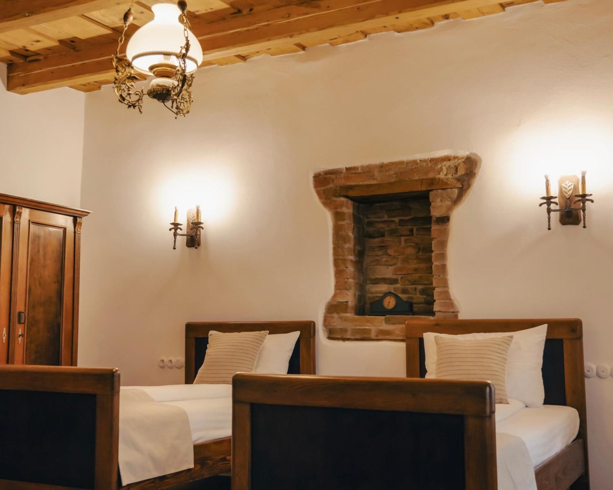 Castle View Saschiz - Traditional Guesthouse Exterior foto